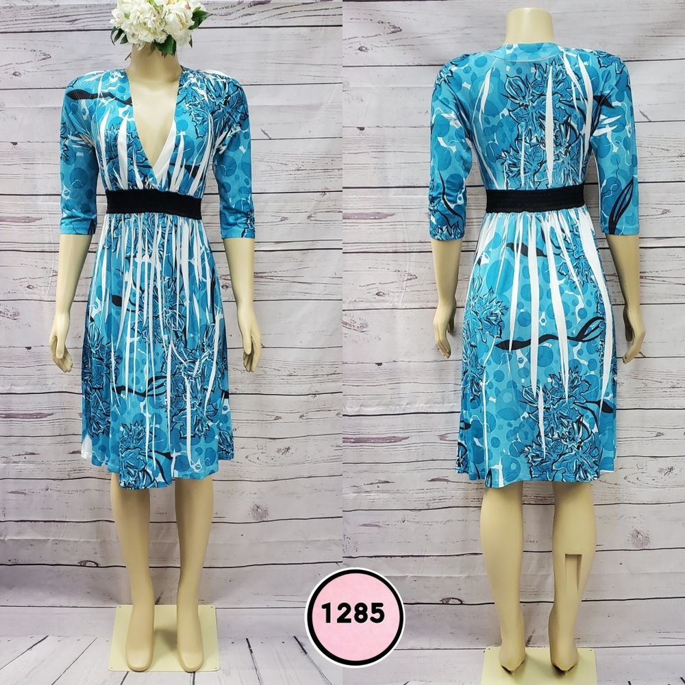 sam & max small deep vneck blue stretch 3/4 dress ( 5 for $20 )